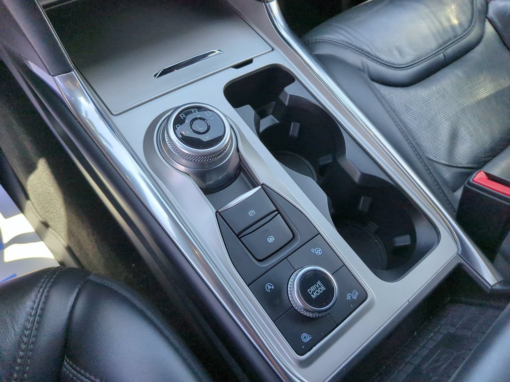 Used 2022 Ford Explorer Platinum w/ Equipment Group 601A AWD/4WD image 27