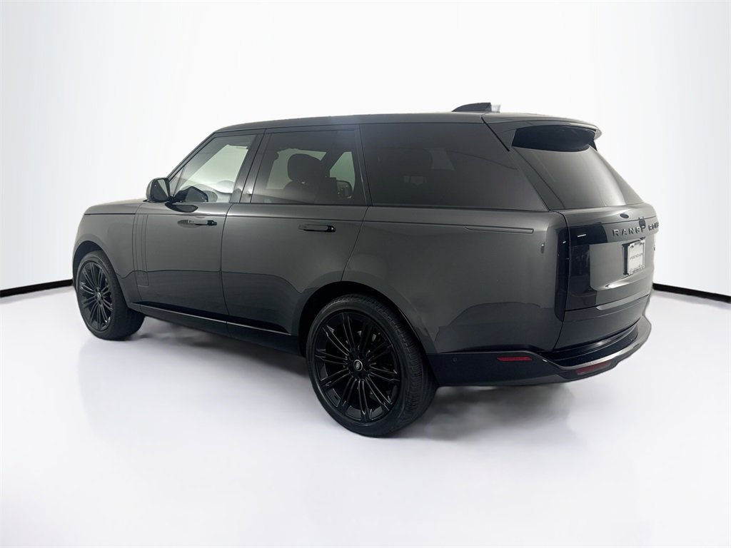 Used 2023 Land Rover Range Rover SE image 7