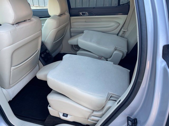 Used 2019 Lincoln MKT AWD image 60