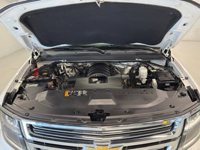 Used 2018 Chevrolet Suburban Premier AWD/4WD image 18
