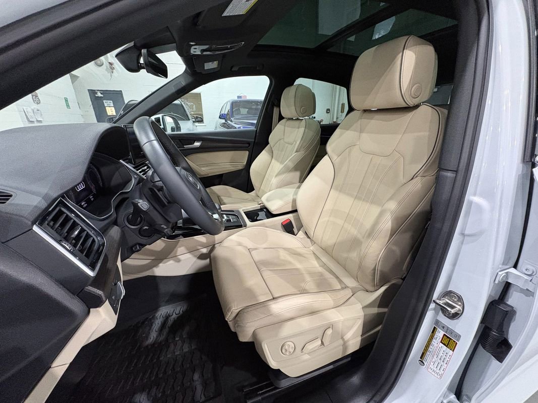 Used 2025 Audi Q5 2.0T Premium Plus w/ Premium Plus Package image 9