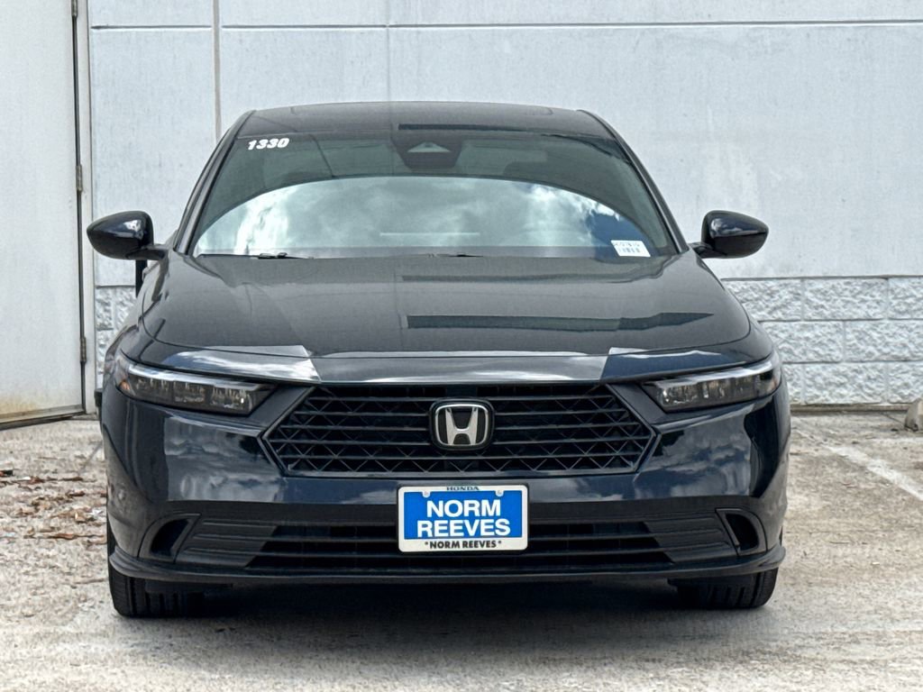 Used 2025 Honda Accord Sport image 2