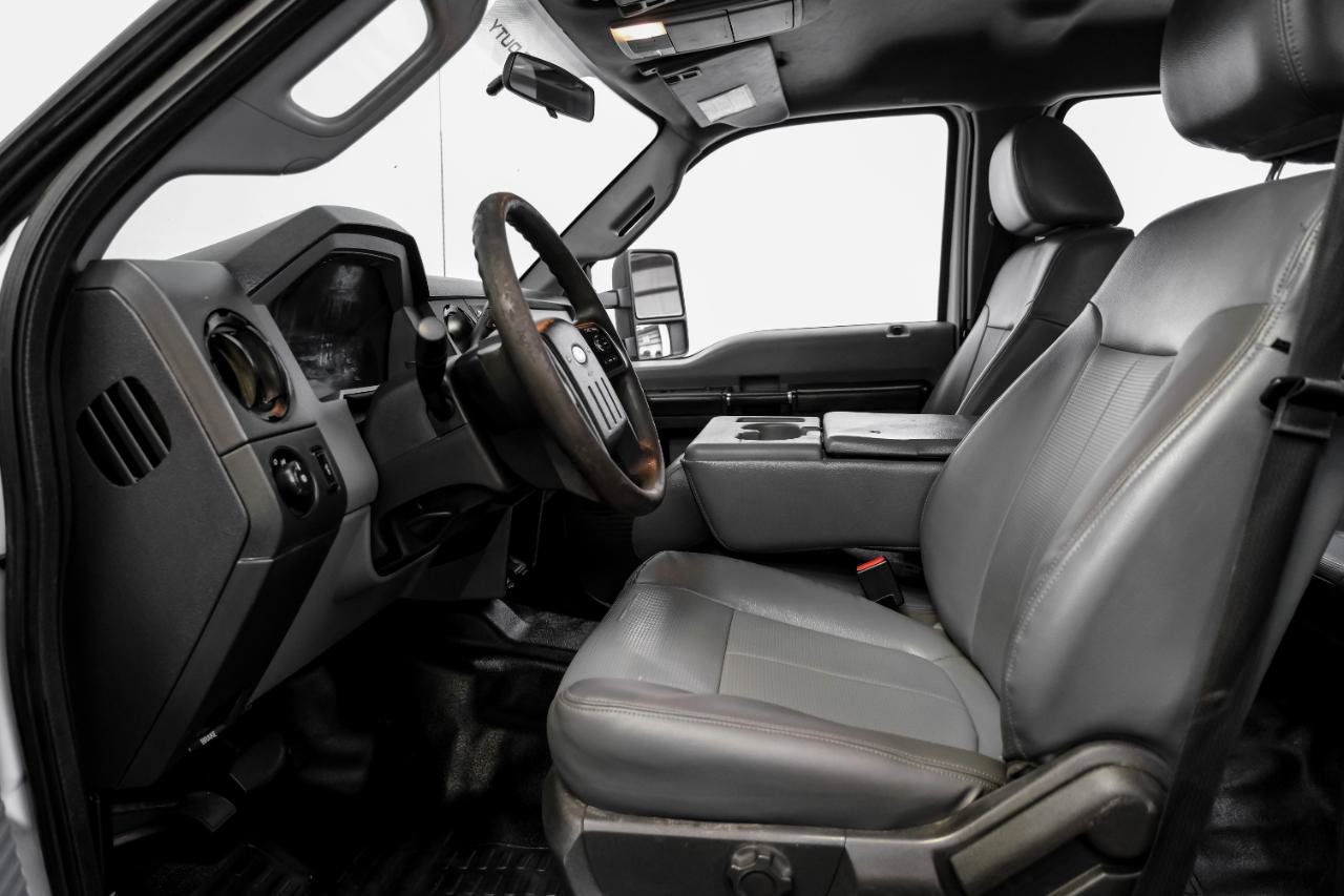 Used 2016 Ford F550 4x4 Crew Cab Super Duty image 4