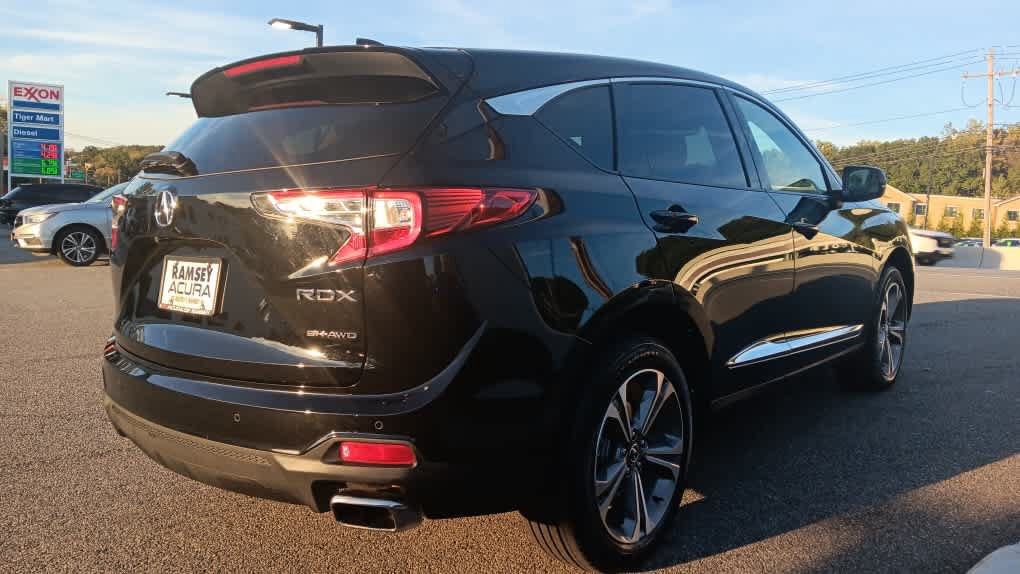 Used 2025 Acura RDX w/ Technology Package AWD/4WD image 5
