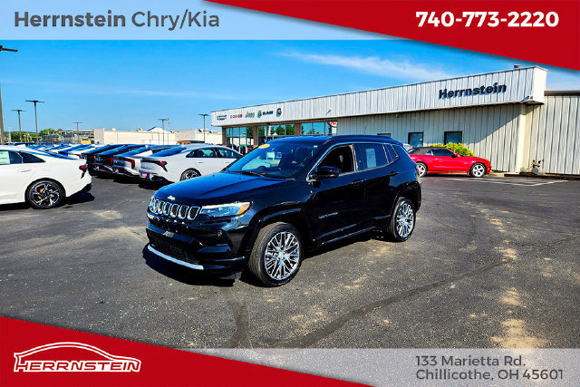 Used 2023 Jeep Compass Limited w/ Elite Group AWD/4WD image 3