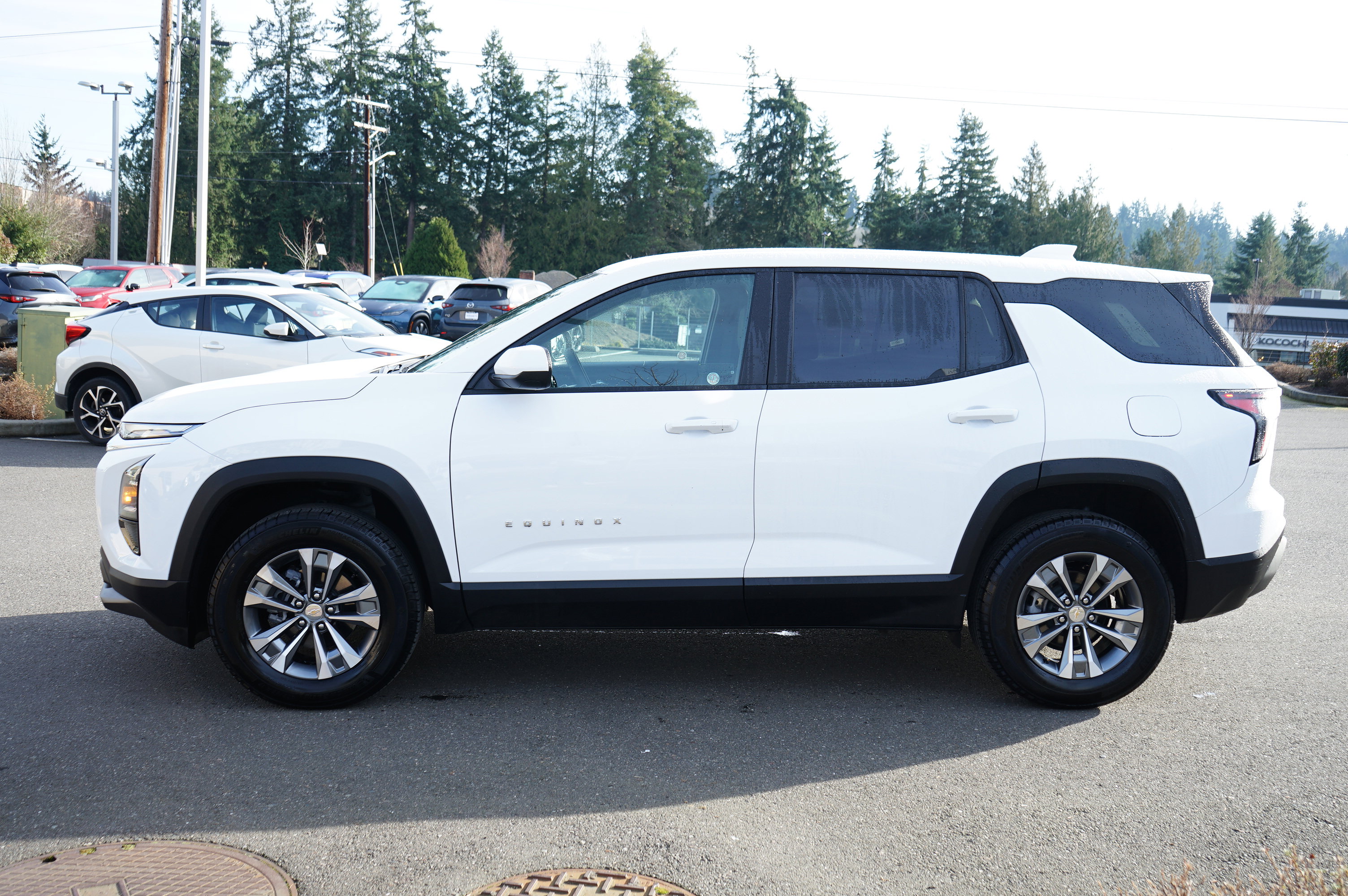 Used 2025 Chevrolet Equinox LT image 7