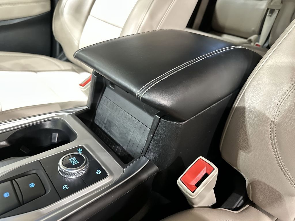 Used 2024 Ford Explorer Limited image 22