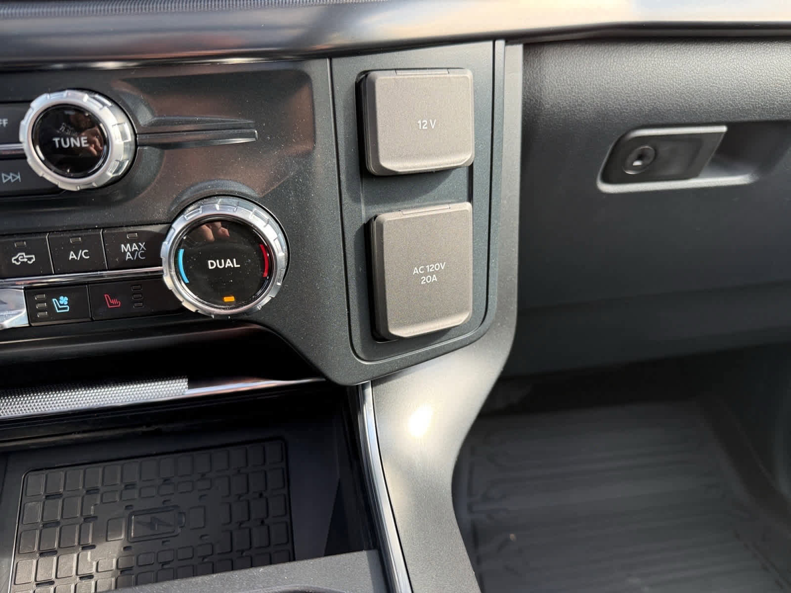 Used 2025 Ford F150 Raptor image 22