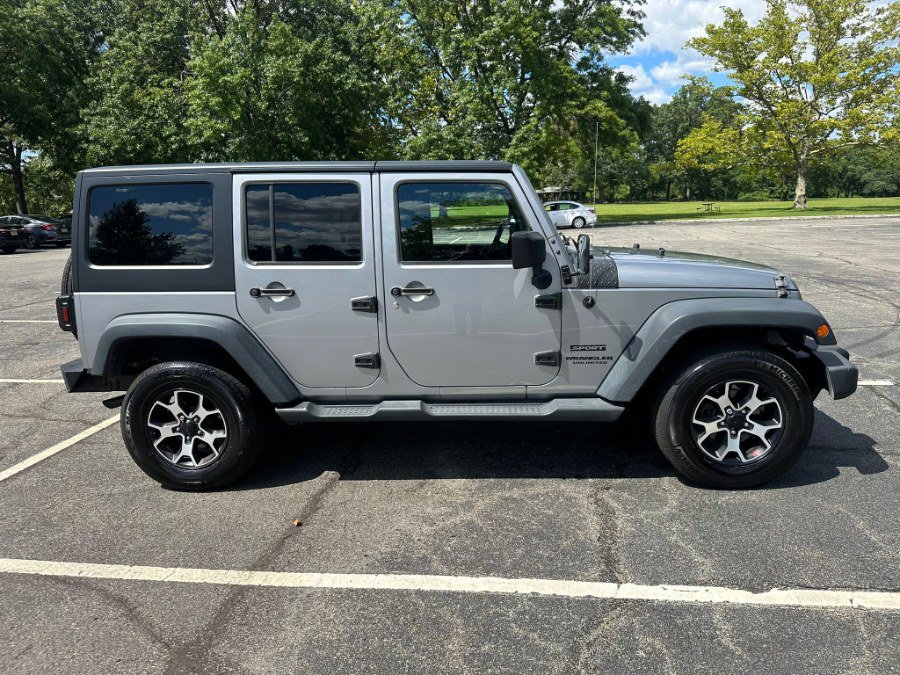Used 2015 Jeep Wrangler Unlimited Sport w/ Quick Order Package 23S AWD/4WD image 2