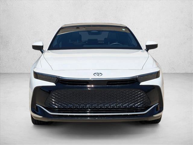 Used 2023 Toyota Crown Limited video 2