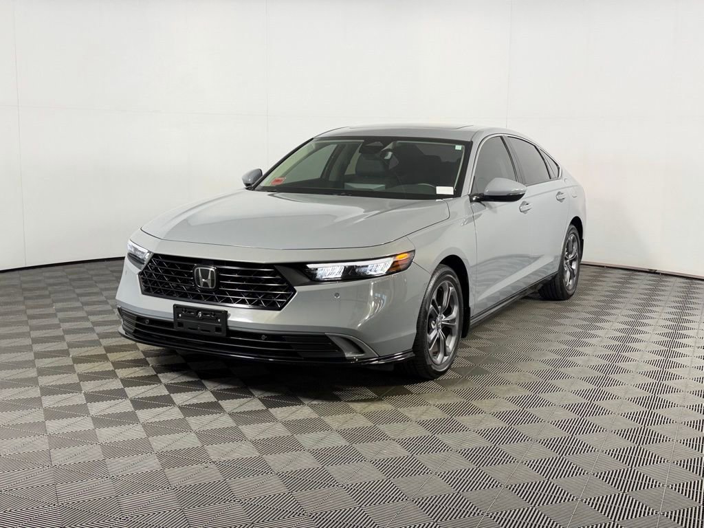 Used 2024 Honda Accord EX-L image 2