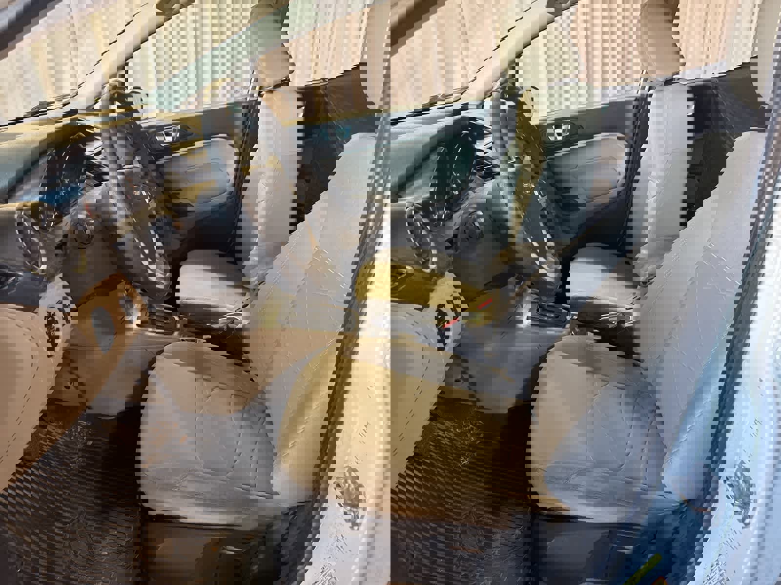 Used 2014 Ford Fiesta SE image 16