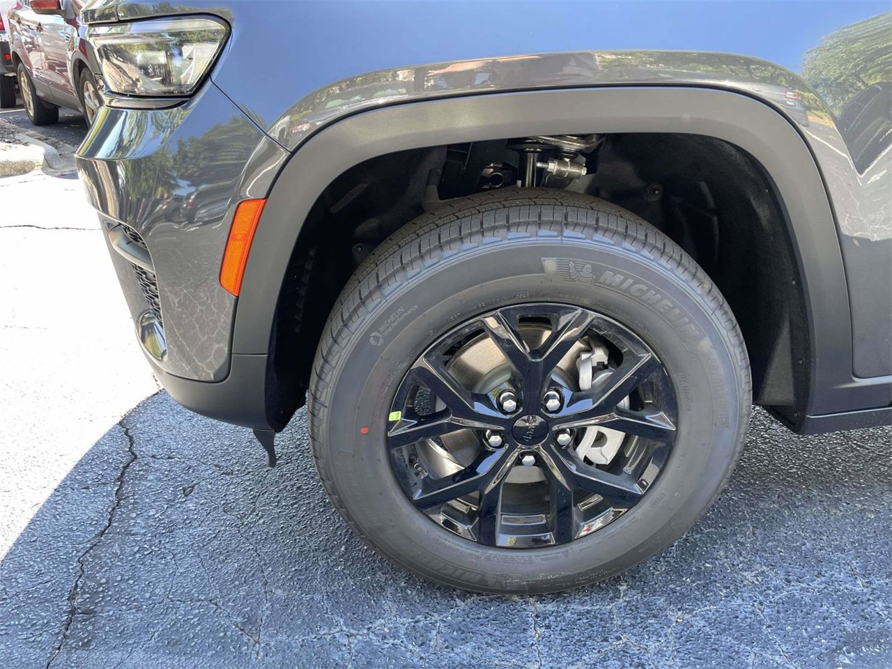 New 2025 Jeep Grand Cherokee Altitude image 39