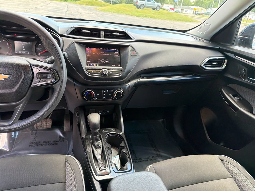 Used 2021 Chevrolet TrailBlazer LT AWD/4WD image 23