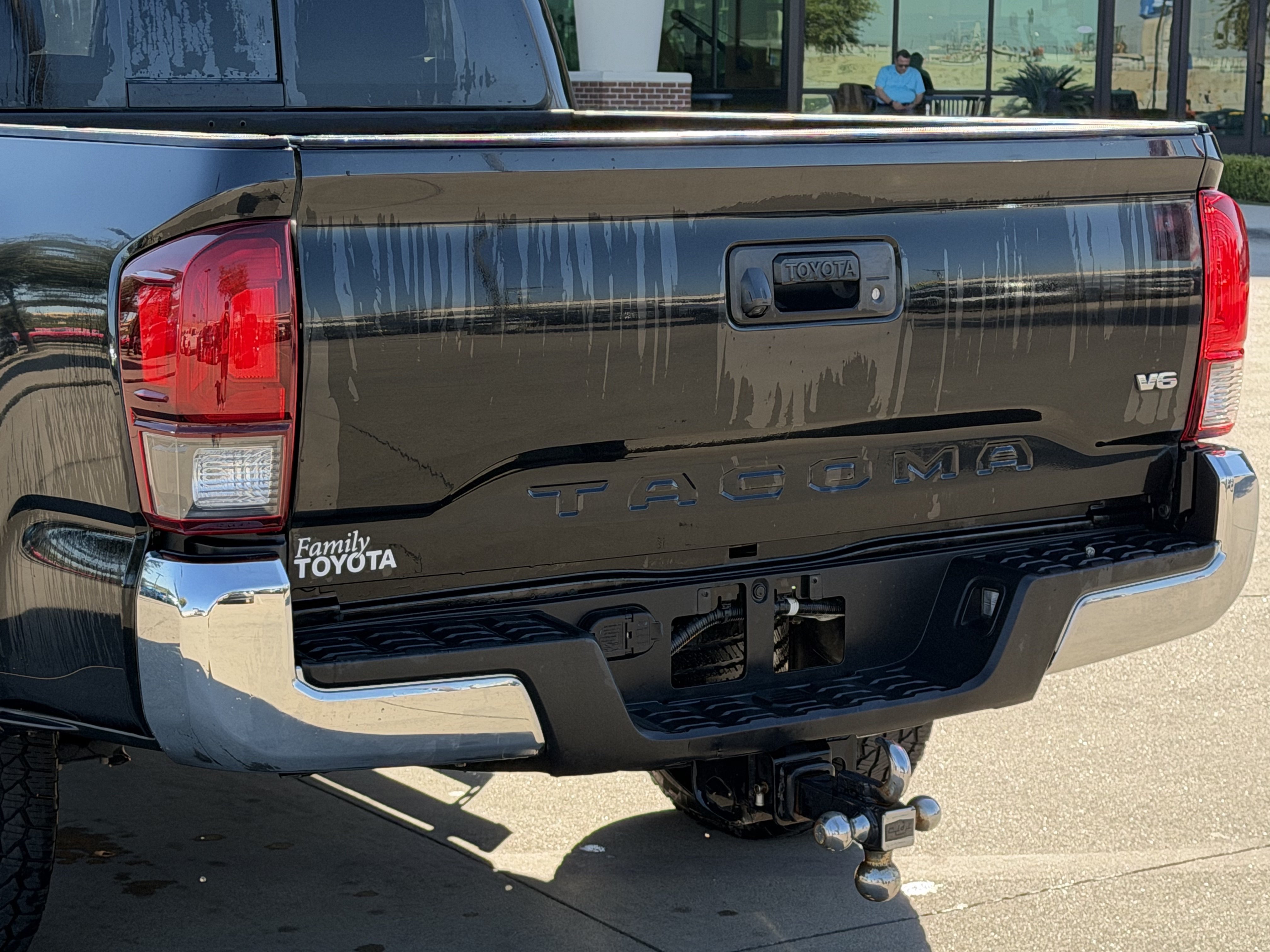Used 2020 Toyota Tacoma SR5 RWD image 7
