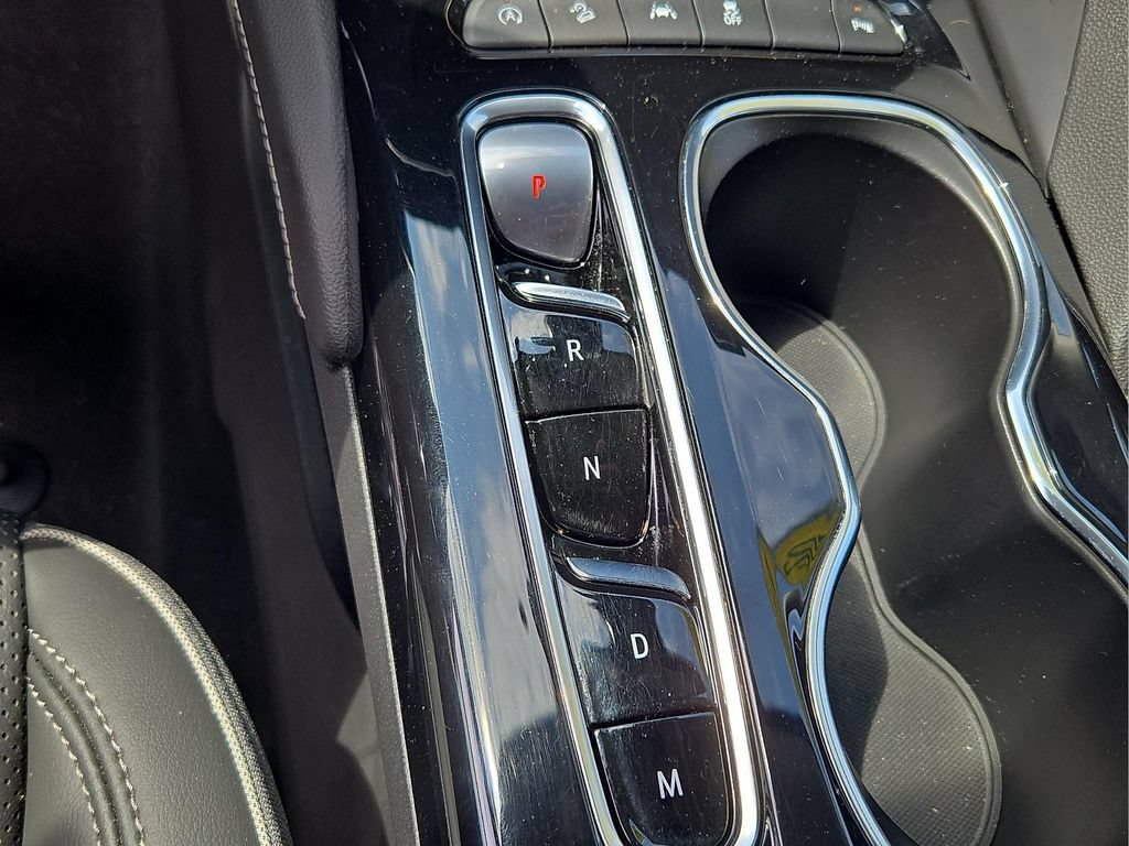 Used 2022 Buick Envision Essence w/ Technology Package I AWD/4WD image 14