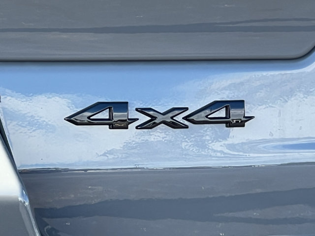 New 2027 Jeep Grand Cherokee Limited w/ Limited Altitude Package AWD/4WD image 2