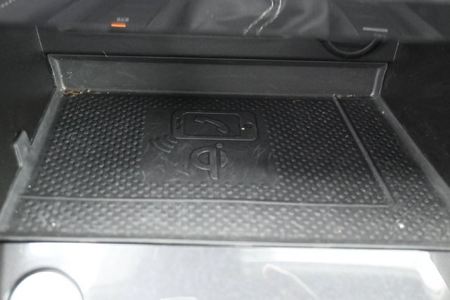 Used 2022 Volkswagen Tiguan SE AWD/4WD image 24