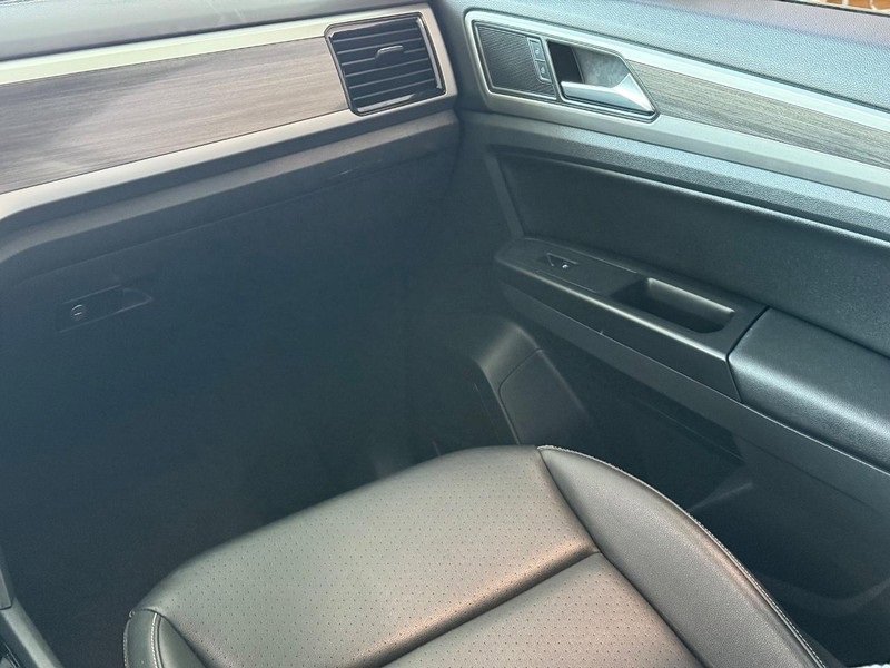 Used 2021 Volkswagen Atlas SEL image 15