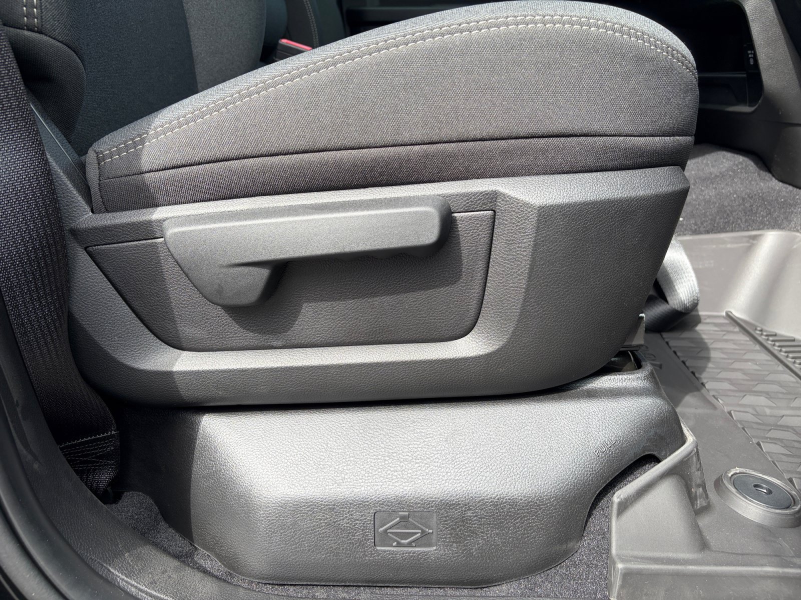 New 2027 RAM 3500 Laramie AWD/4WD image 32