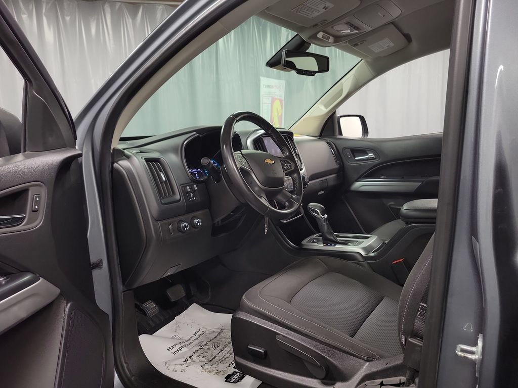 Used 2022 Chevrolet Colorado LT w/ Safety Package AWD/4WD image 12
