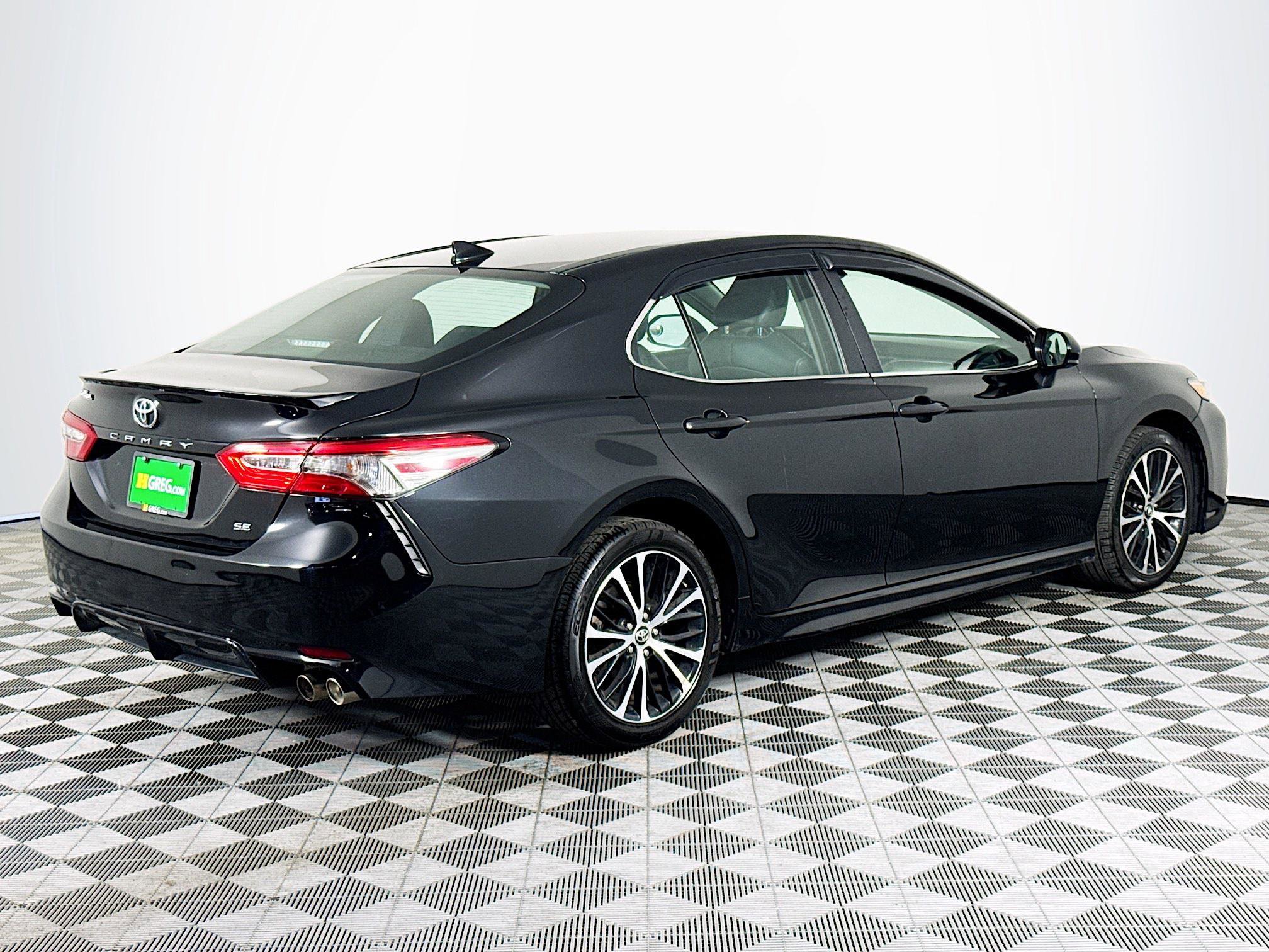 Used 2019 Toyota Camry SE FWD image 10
