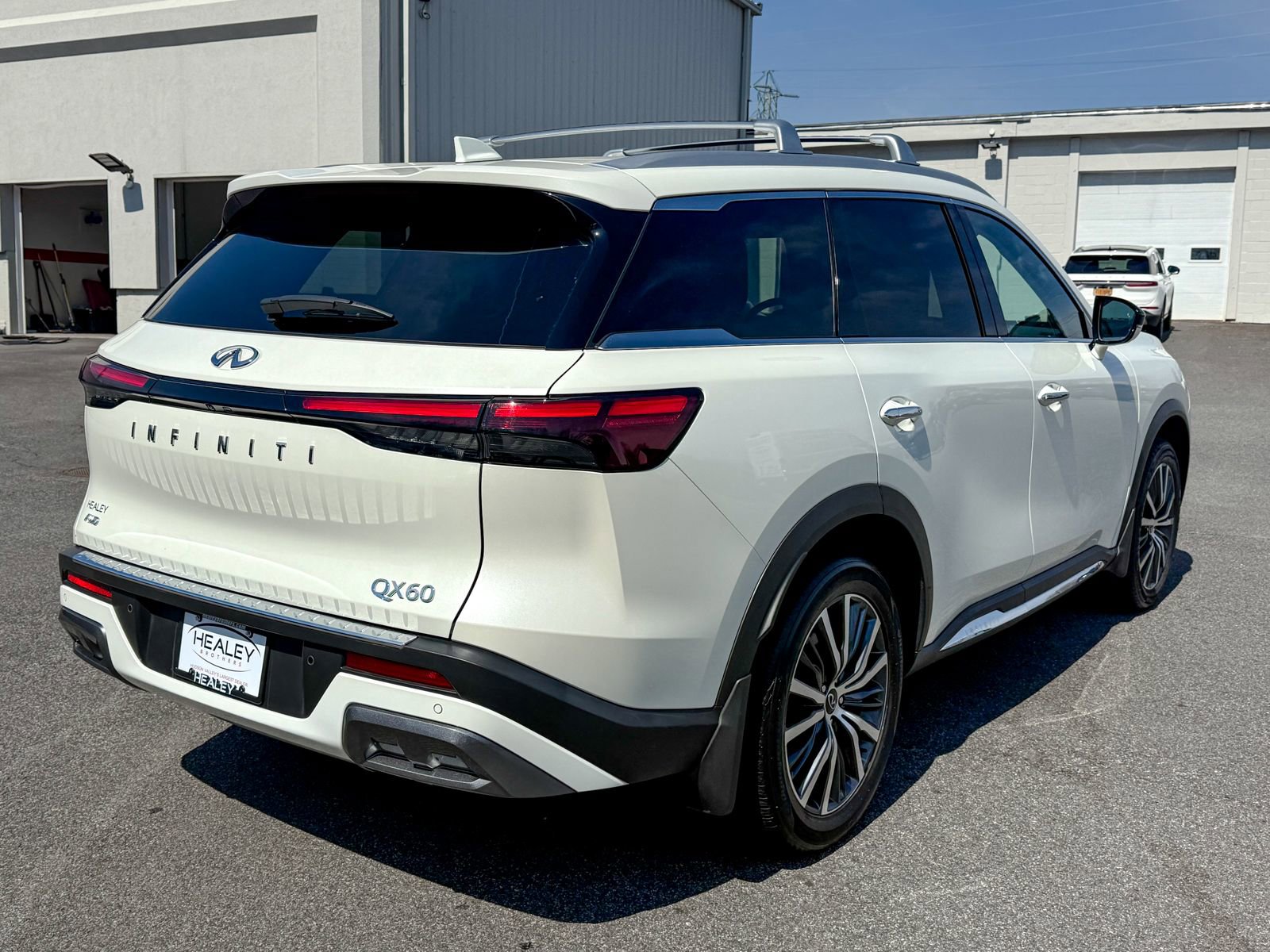 Used 2024 INFINITI QX60 Sensory w/ Vision Package image 7