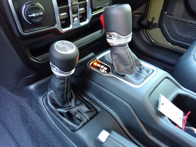 New 2025 Jeep Gladiator Sport image 17