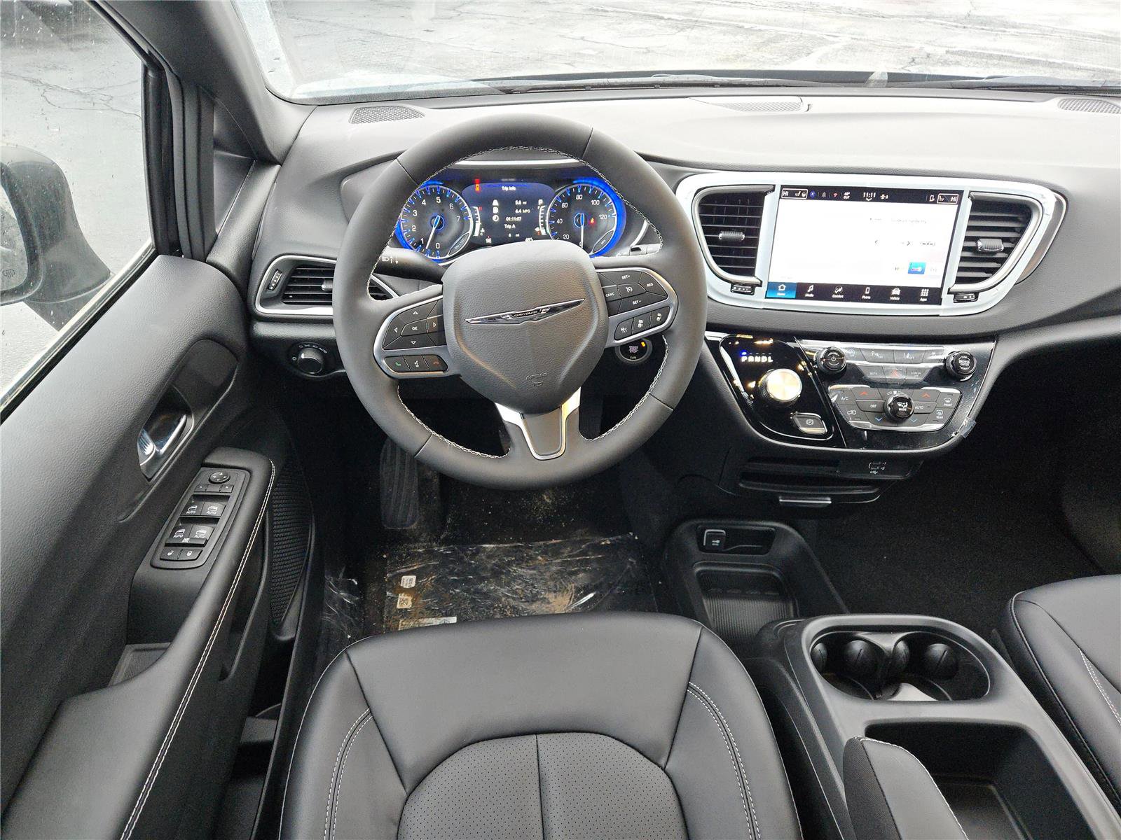 New 2026 Chrysler Voyager LX image 20