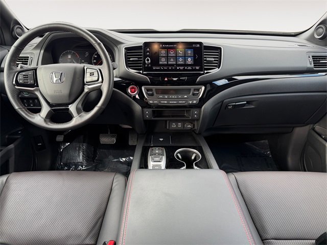 Used 2025 Honda Ridgeline Black Edition image 10