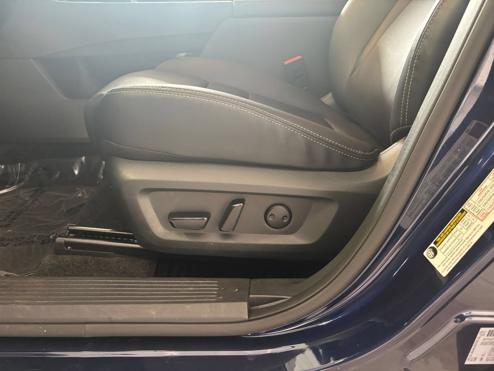 Used 2025 Kia Soul LX w/ LX Technology Package FWD image 22