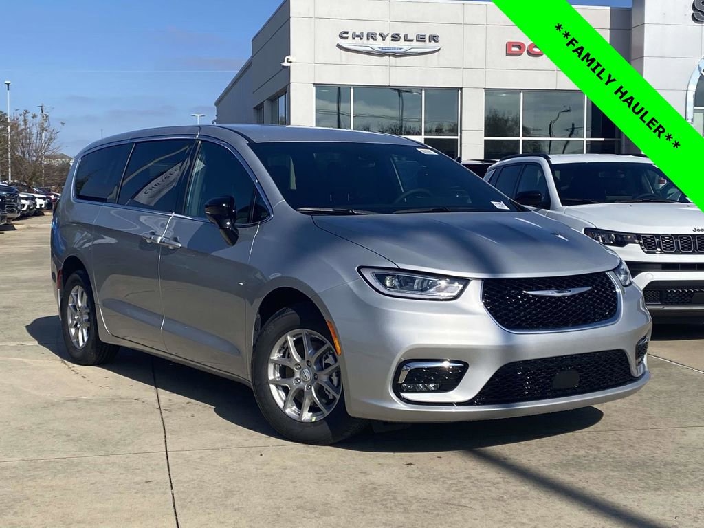 New 2026 Chrysler Pacifica Select image 32