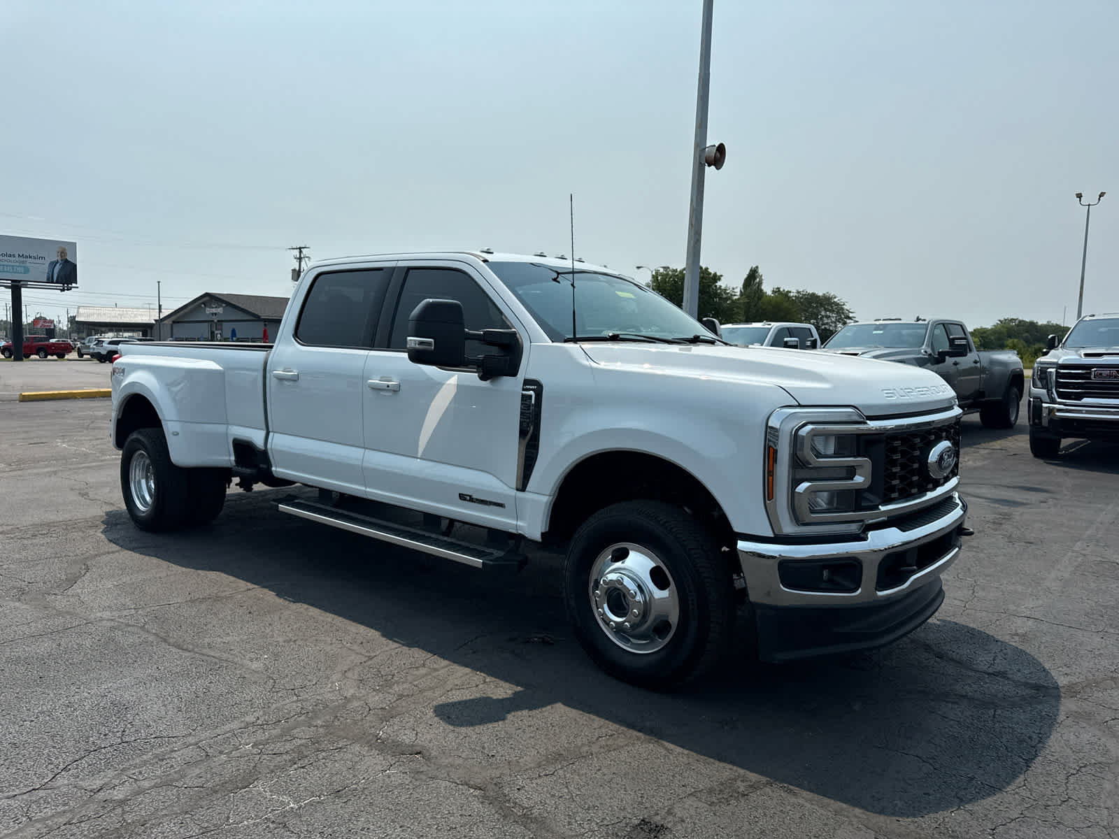 Used 2024 Ford F350 Lariat w/ FX4 Off-Road Package AWD/4WD image 7