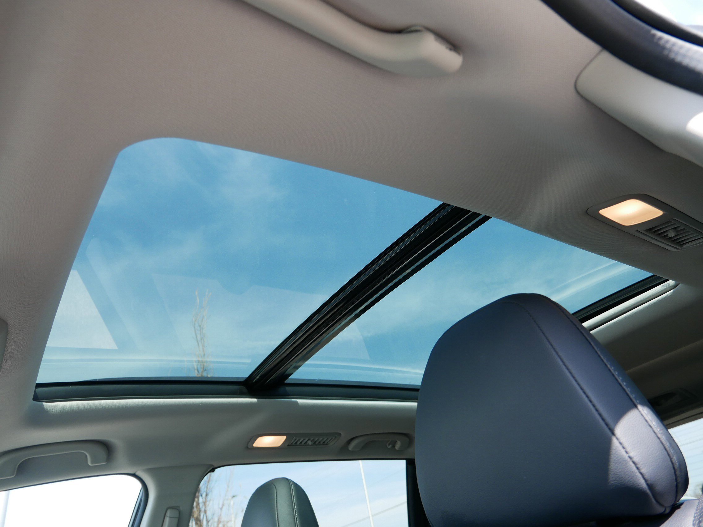 Used 2023 Subaru Ascent Limited w/ Technology Package image 33