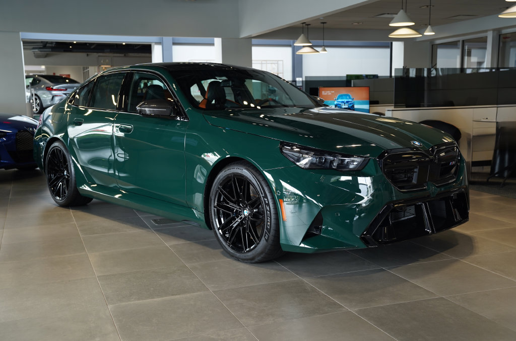 New 2027 BMW M5 w/ Carbon Package AWD/4WD image 4