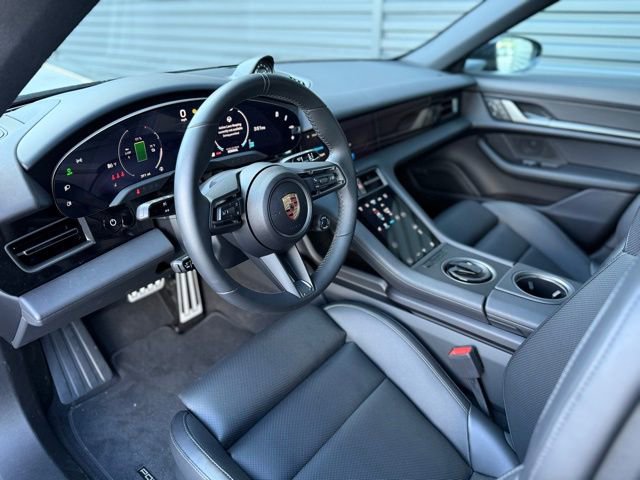 New 2025 Porsche Taycan 4S AWD/4WD image 4