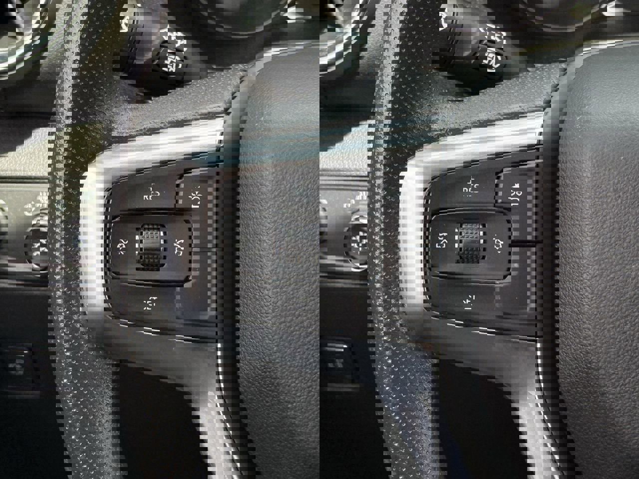 Used 2023 Chevrolet Blazer LT w/ Convenience Package FWD image 12