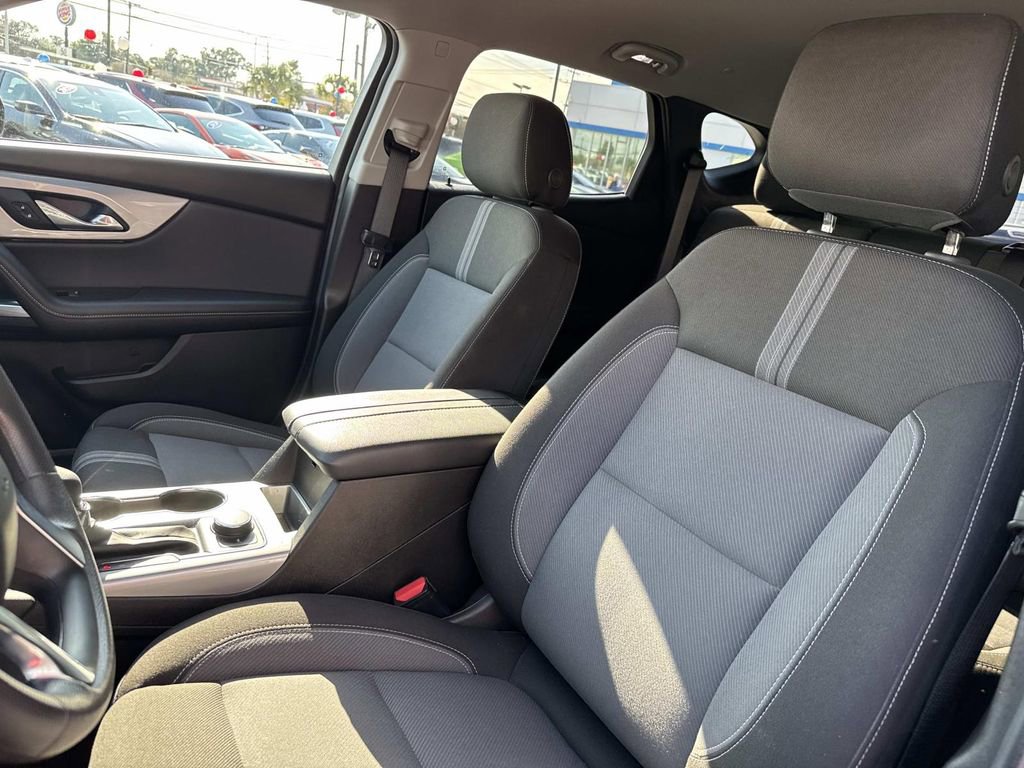 Certified 2025 Chevrolet Blazer LT image 17