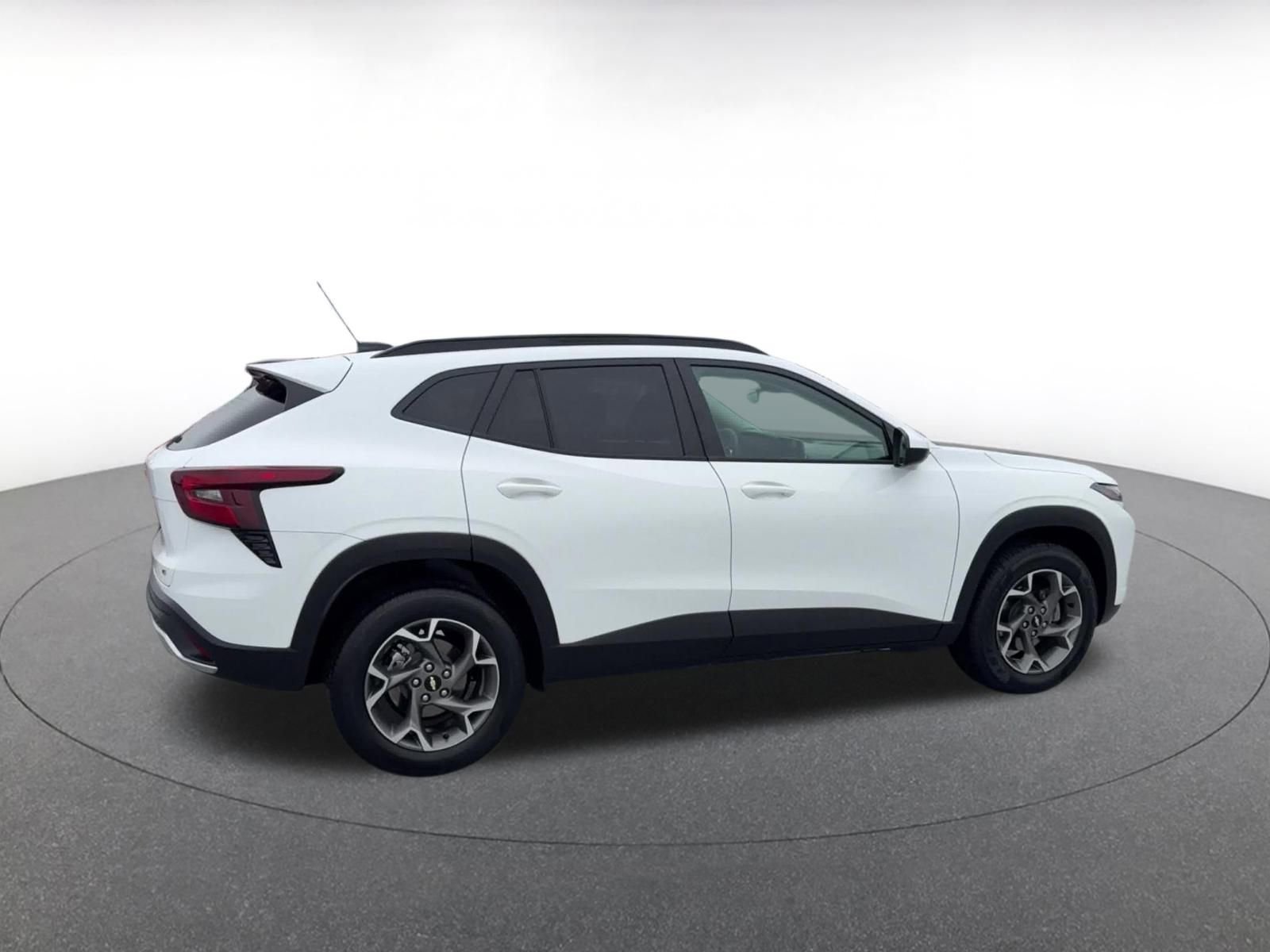 Used 2025 Chevrolet Trax LT image 15