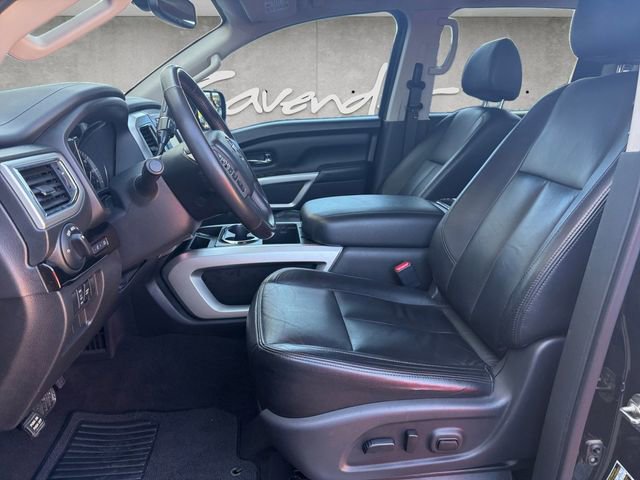 Used 2019 Nissan Titan SV w/ SV Convenience Package image 19