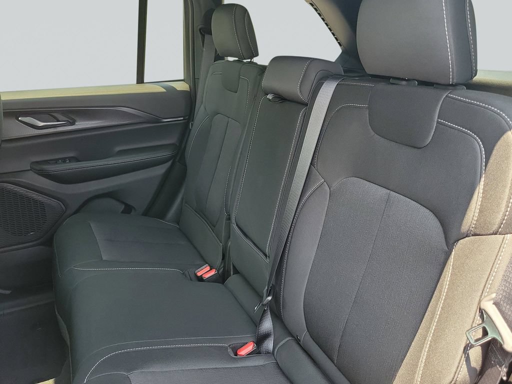 New 2026 Jeep Grand Cherokee Laredo X RWD image 26
