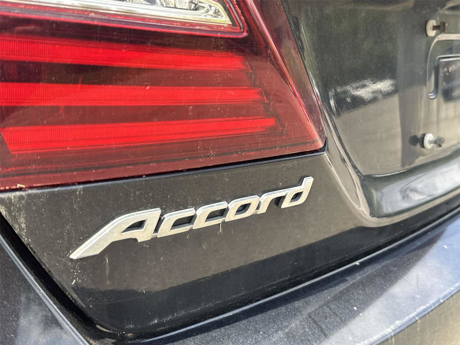 Used 2017 Honda Accord Sport Special Edition image 11