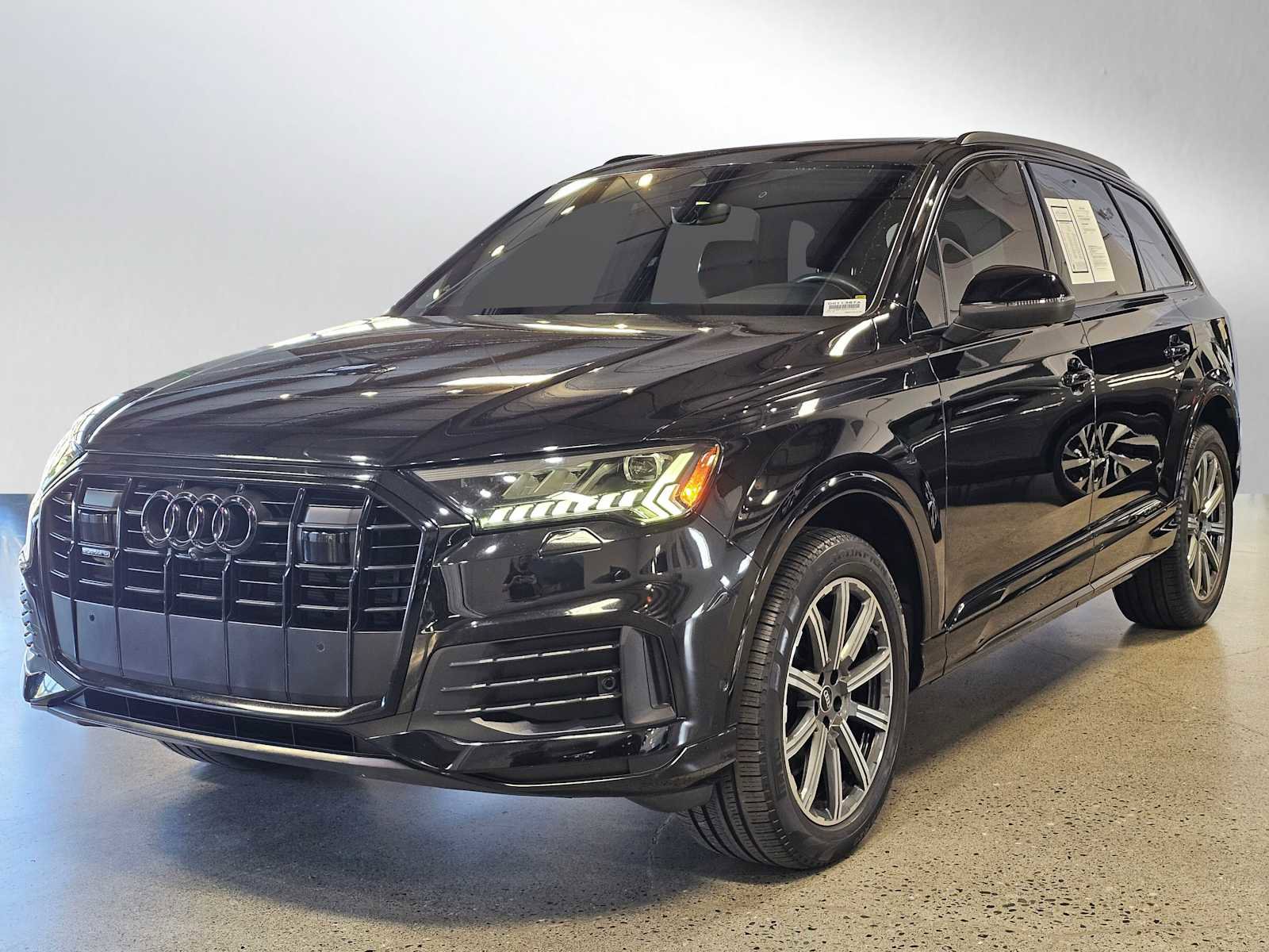Used 2023 Audi Q7 2.0T Premium Plus w/ Premium Plus Package image 3