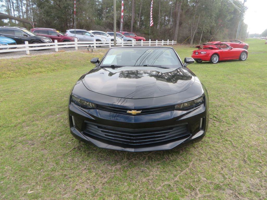 Used 2018 Chevrolet Camaro LT image 3