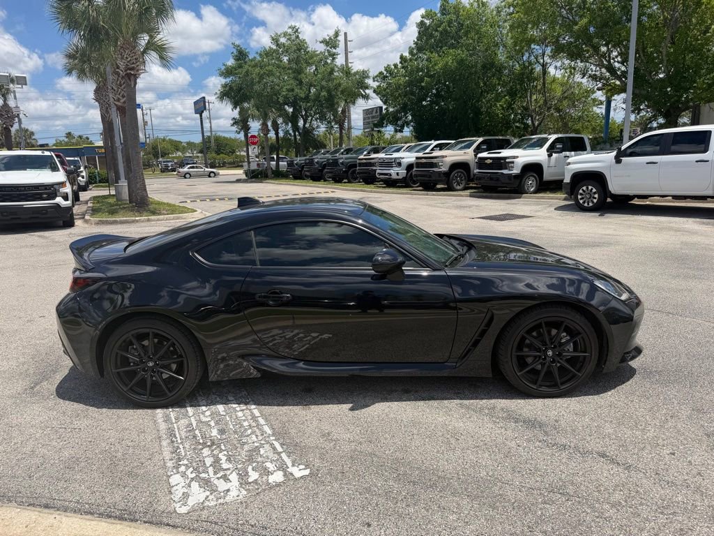 Used 2022 Toyota GR86 Premium RWD image 3