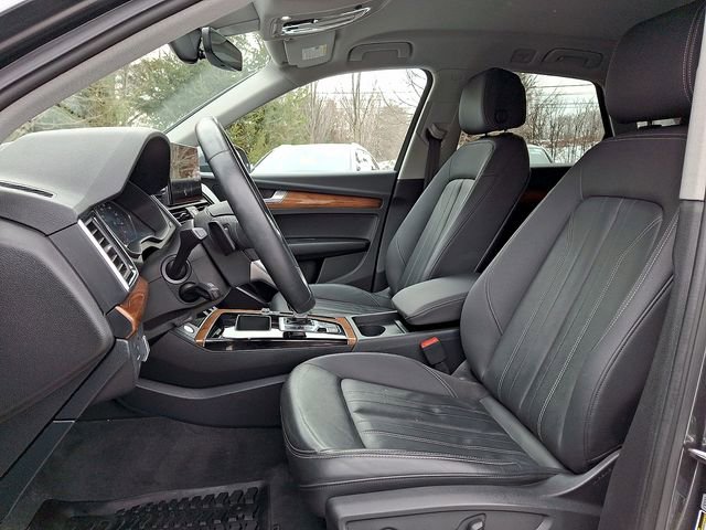 Used 2023 Audi Q5 2.0T Premium w/ Convenience Package image 13