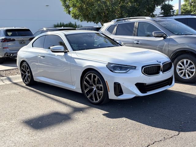 Used 2022 BMW 230i Coupe w/ Convenience Package RWD image 3