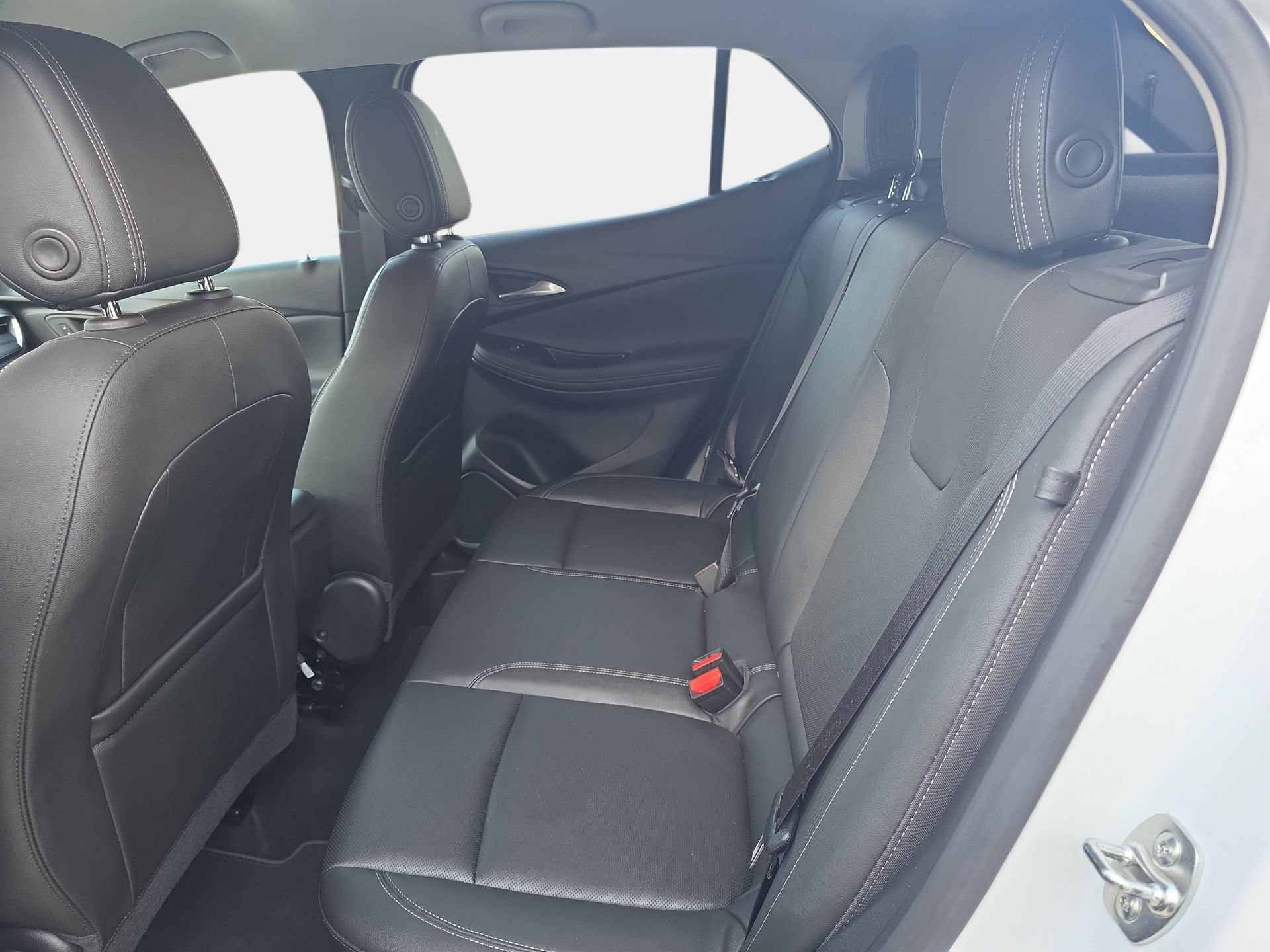 Used 2024 Buick Encore GX Sport Touring AWD/4WD image 13