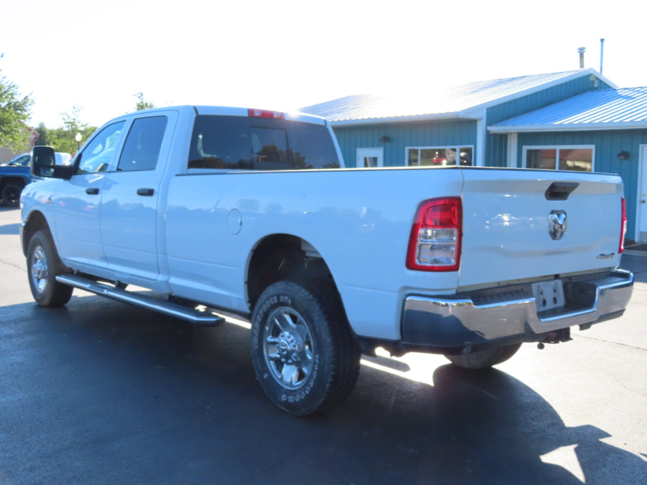 Used 2024 RAM 2500 Tradesman w/ Chrome Appearance Group image 4