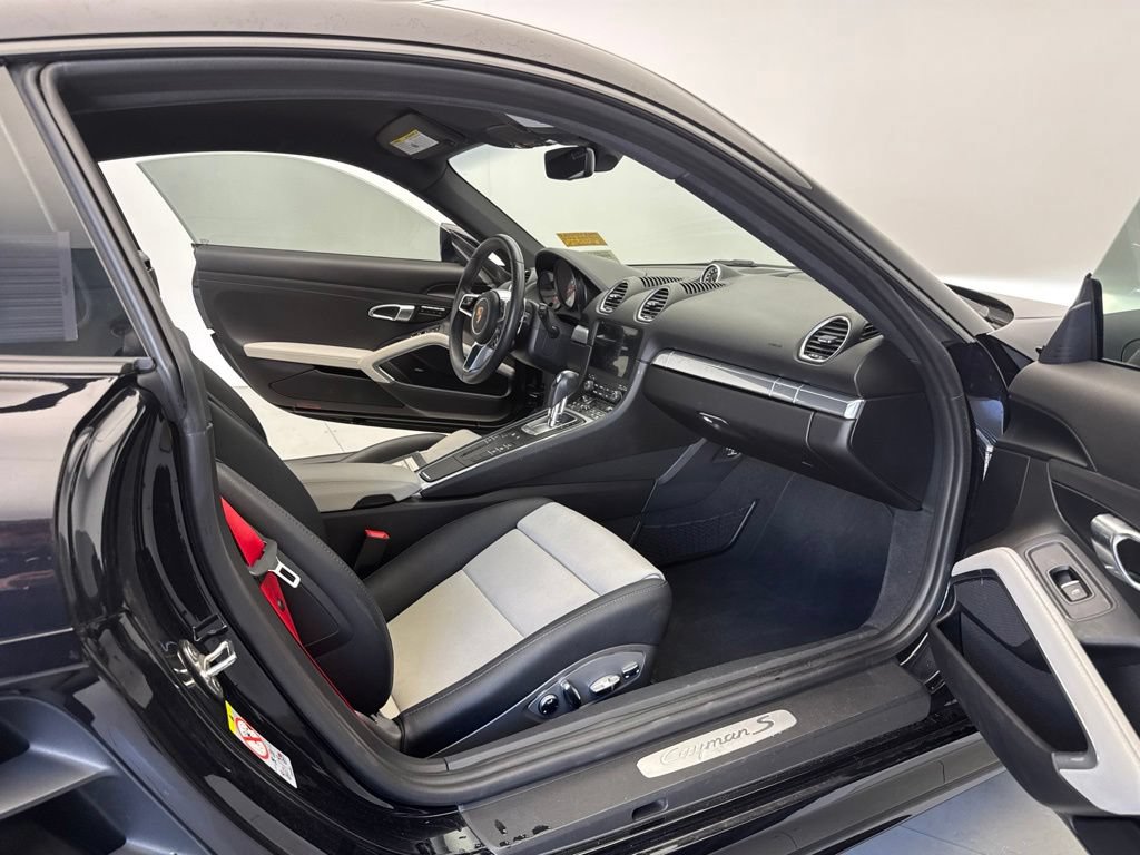 Certified 2024 Porsche 718 Cayman S RWD image 27